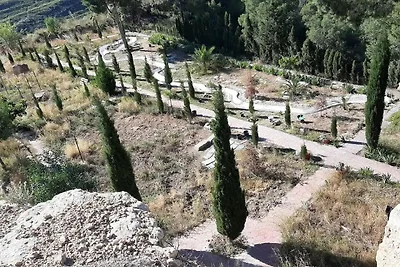 Villa in Valencia mit Pool und Weingut