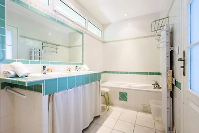 Villa in Rochefort-du-Gard mit Poolblick