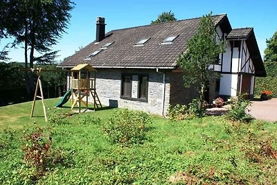 Ferienhaus in Xhoffraix mit Terrasse