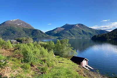 6 Personen Ferienhaus in Halsanaustan-By...