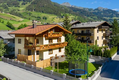 Geräumige Wohnung in Grossarl mit Garten