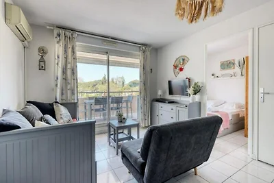 Wohnung in Le Lavandou mit Poolzugang