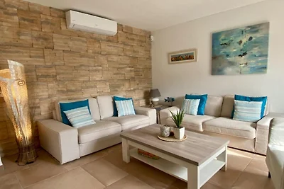 Casa Mondrago Melani