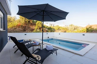 Ruhige Familienvilla an der Rogoznica-Küste