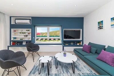 Scenic Elegant Trogir Villa with Pool - Five ...