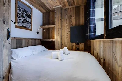 Komplett renovierte Wohnung am Fuße der...