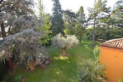 Elegante  casa vacanze a Faenza con giardino
