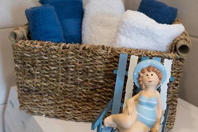 Apartment Semi - One Bedroom Apartment with T...