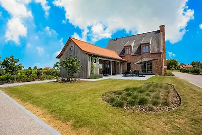 Schicke Villa in Comines-Warneton mit Garten