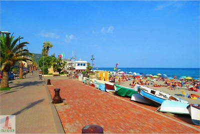 Appartamento a Pietra Ligure con balcone o te...