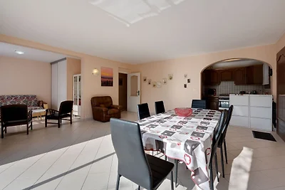 Ruhiges Haus in Drap mit Schwimmbad