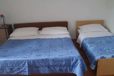 Apartments and Rooms Juradin - Triple Room wi...