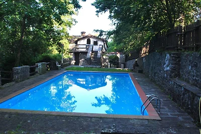 Casa vacanze con piscina condivisa