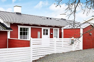 Pleasant Holiday Home in Jutland with Swimmin...