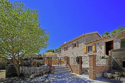 Schönes Ferienhaus in Starigrad