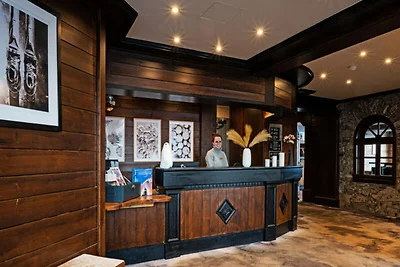 Chalet in Tignes mit Seeblick und Spa