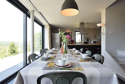 Affascinante casa vacanze a Humain con giardi...