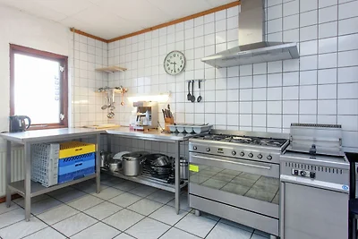 Moderna casa colonica in Frisia in riva al...