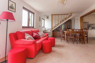 Entspannende Villa mit Pool und Garten für se...