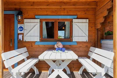 Zweistöckige Ferienhäuser mit Pool