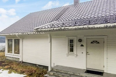 4 Personen Ferienhaus in lyngdal