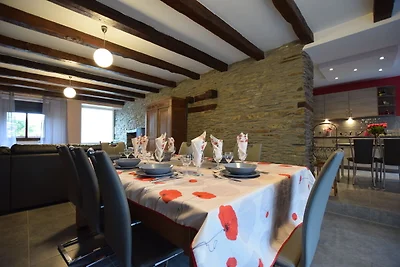 Schönes Ferienhaus in Neufchâteau am Wald
