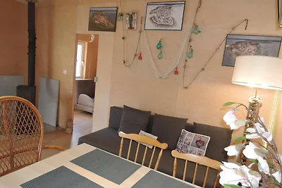 Ferienhaus in Nowe Warpno mit Terrasse