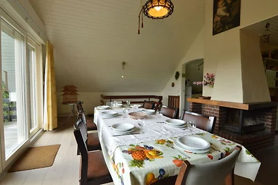 Vrijstaande, rustig gelegen woning met ruime...