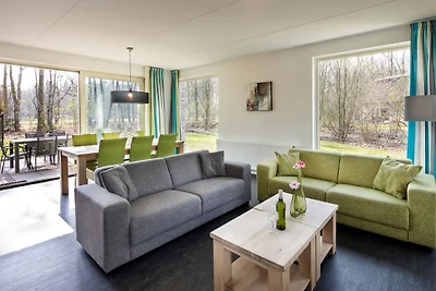 Lussuosa villa con 2 bagni e solarium, a 8 km...