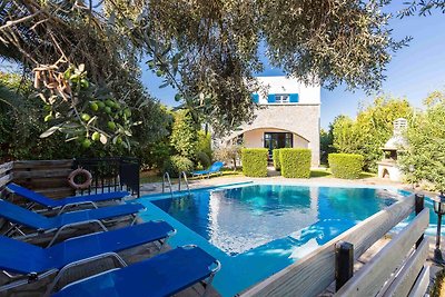 Geräumige Villa mit Terrasse in Pagkalochori