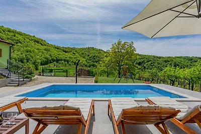 Appartamento a Cerovlje con spiaggia sul mare