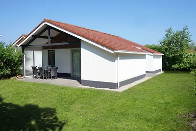 Komfortabler Bungalow mit Geschirrspüler, 1,5...