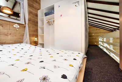 Modernes Ferienhaus in Stavelot mit Terrasse