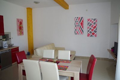 Luxuriöses Appartement mit Terrasse in Šajini...