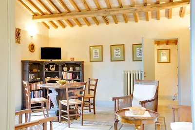 Splendida villa con piscina in comune a...