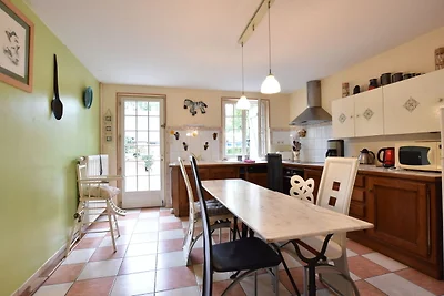 Tranquillo cottage a Englancourt con terrazza