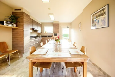 Gemütliches Ferienhaus mit Sauna in Zonnebeke