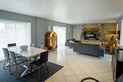 Geräumiges Ferienhaus mit beheiztem Innenpool