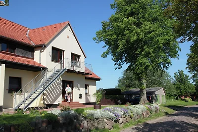 Ferienwohnung mit Terrasse in Kropelin
