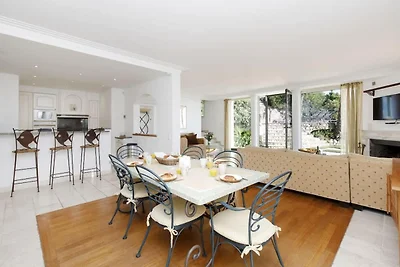 Prachtige villa met zeezicht voor een groep