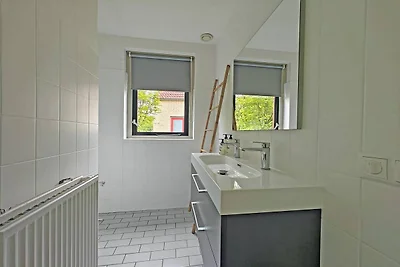 Bungalow con terrazza e vista lago