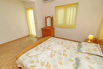 Apartments Villa Michele-Three Bedroom Apartm...
