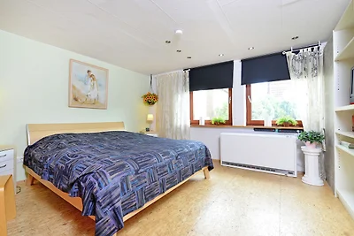 Schönes Appartement in Holz mit Terrasse