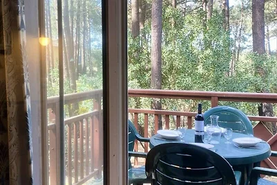 Appartement met zwembad vlakbij uitzicht op h...