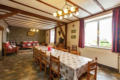 Ferienhaus in Bastogne mit Garten
