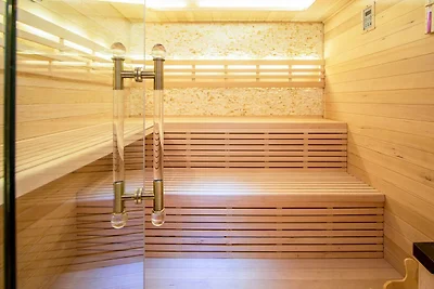 Wellnessschloss mit Kinoglück