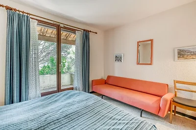 Villa in collina su terreno privato con vista