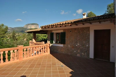 Spaziosa villa ad Alaró con piscina