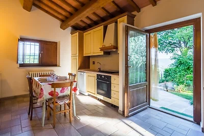 Schönes Cottage in Dicomano mit Pool