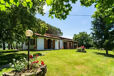 Agriturismo con giardino